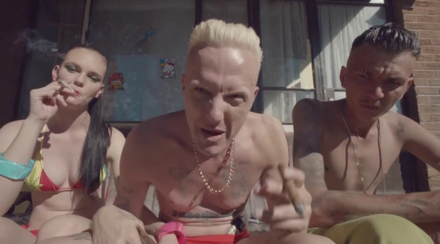 Die Antwoord - Baby's on fire (2012)
