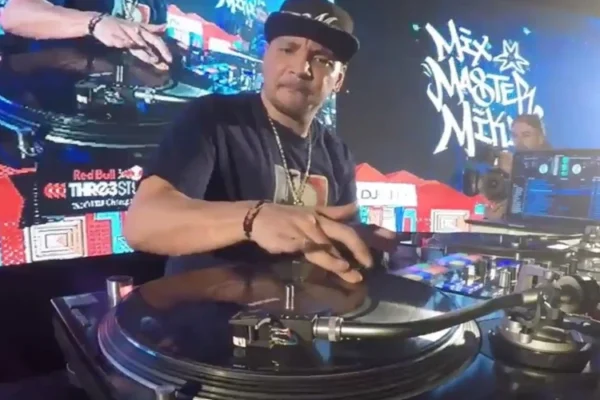 Mixmaster Mike @ Red Bull Thre3Style 2016